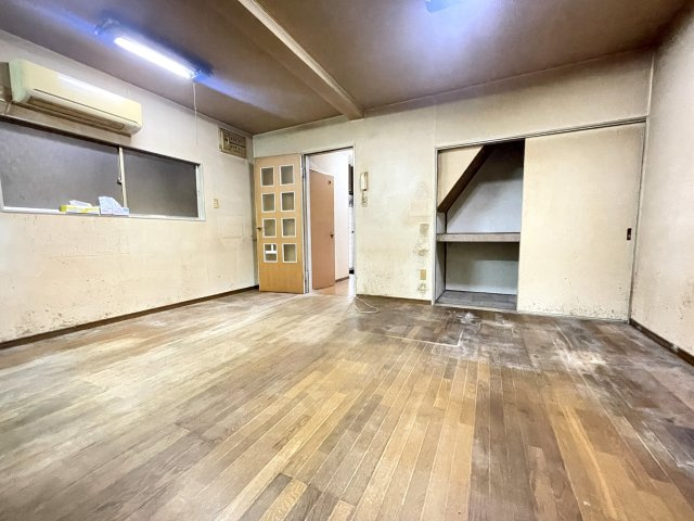 ◆３沿線利用可能◆周辺環境充実◆閑静な住宅街◆伏見区桃山町山ノ下の居間・リビング|リビング
