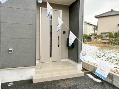 【エントランス】 | 銚子市春日町１号棟 | 即日のご見学も可能です。お気軽に0476-37-3888までお問合せ下さい。