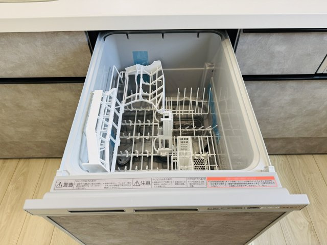 八王子市　川口町　新築一戸建て　２３ー３期のキッチン|～食洗機付き　食事後の食器洗いはお任せ、家族でゆっくりとくつろげます～