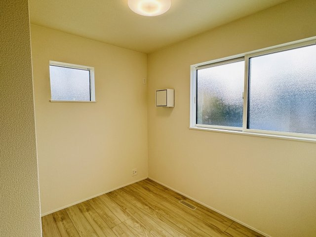 八王子市　川口町　新築一戸建て　２３ー３期の洋室|～リビングに隣接している4.7帖の洋室です～