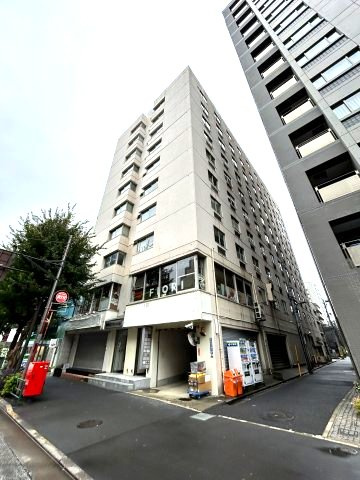 新宿Ｑフラットビルの外観