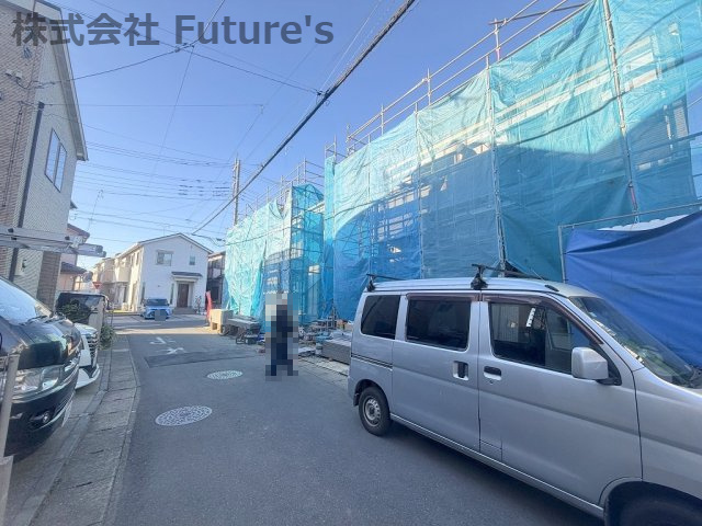 吉川市平沼1丁目　新築戸建　全2棟　B号棟の前面道路含む現地写真|前面道路含む現地写真です。