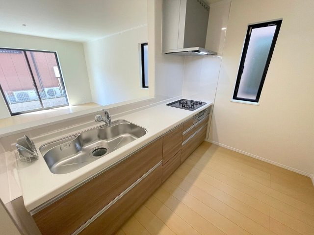 吉川市平沼1丁目　新築戸建　全2棟　B号棟のキッチン|同施工会社の参考写真になります。