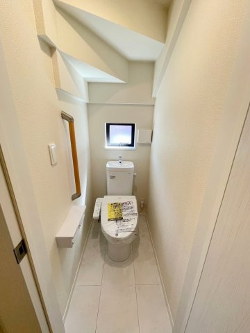 吉川市平沼1丁目　新築戸建　全2棟　B号棟のトイレ|同施工会社の参考写真になります。