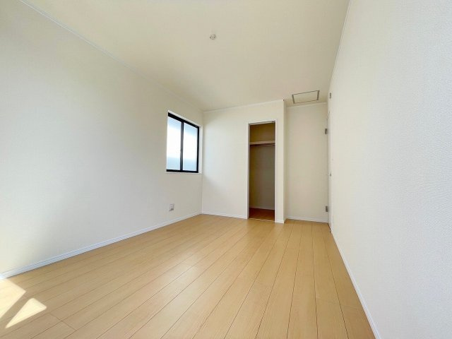 吉川市平沼1丁目　新築戸建　全2棟　B号棟の洋室|同施工会社の参考写真になります。