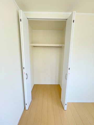 吉川市平沼1丁目　新築戸建　全2棟　B号棟の収納|同施工会社の参考写真になります。