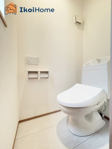 明石市二見町東二見全5棟C号棟　新築戸建のトイレ|【ホームページに現地動画掲載中】●年中無休：当日予約可●1階・2階ウォッシュレット付のお手洗いです