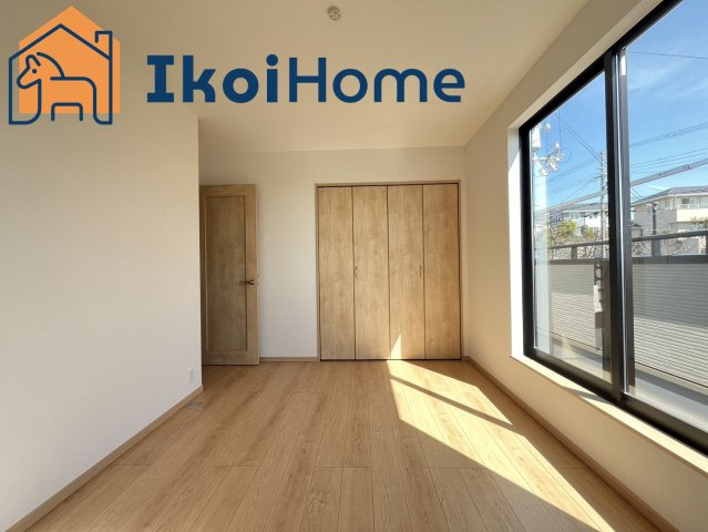 明石市二見町東二見全5棟C号棟　新築戸建の寝室|◆同社施工例◆バルコニーに面した明るいお部屋です♪クローゼットも完備しております！