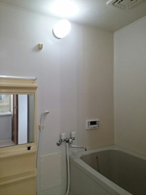 【浴室】 | メゾン・ラフィネＡ | 日々の疲れを癒すお風呂付です