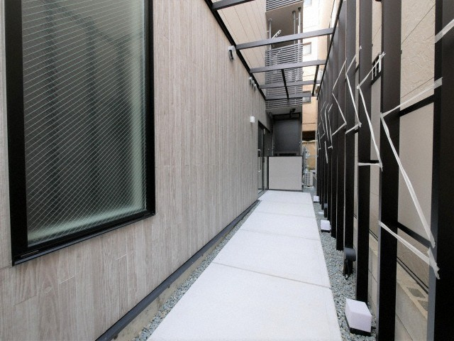 リエゾンコート弁天町のエントランス