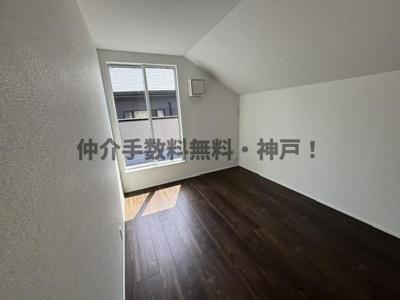 【洋室】 | 明石市松が丘3丁目　新築戸建2号棟　仲介手数料無料！ | 個人の部屋や寝室として使える洋室です