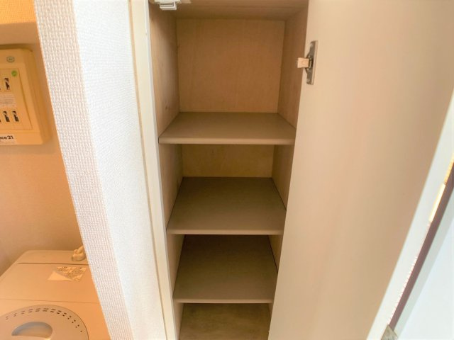 【玄関】 | 設備・仕様は号室により異なる為、現況を優先致します。