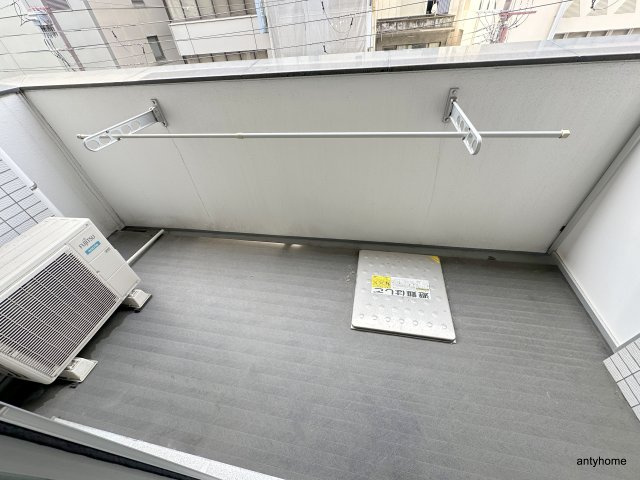 セイワパレス京町堀　仲介手数料無料のバルコニー