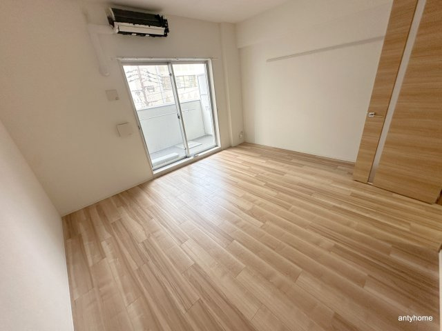 セイワパレス京町堀　仲介手数料無料の居間・リビング