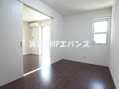 【寝室】 | リブリ・袖ヶ浦 | 落ち着いた色調の寝室です