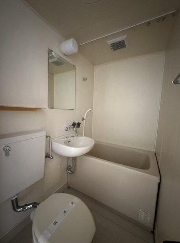 【浴室】 | パレドール池袋 | 一日の疲れが癒される優雅な時間を堪能できるゆとりあるバスルームです。