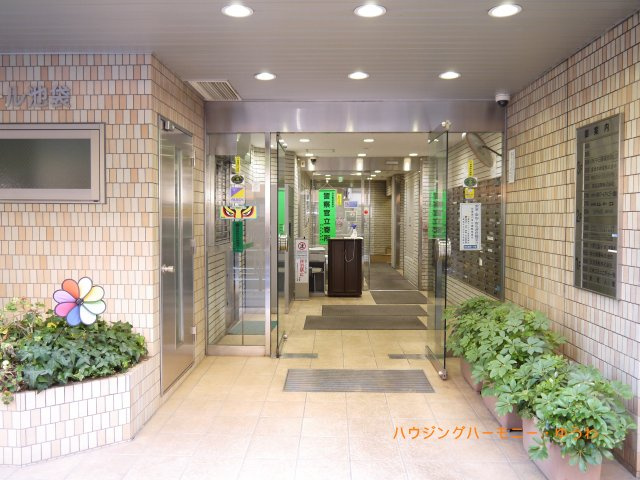 【エントランス】 | パレドール池袋 | 清廉とされたエントランスになっています。