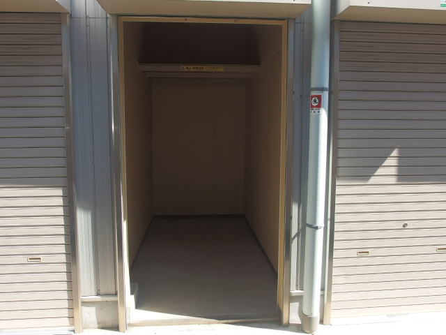 岡崎市東大友町字松花の倉庫のその他