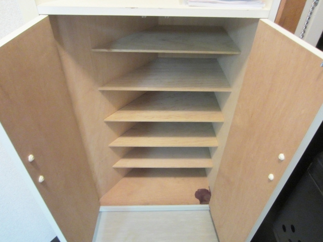 なり駒第３ビルの玄関|下駄箱完備となっています！