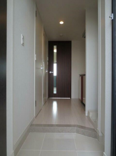 ラクラス幡ヶ谷の玄関