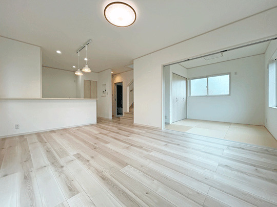 宮城野区白鳥の居間・リビング