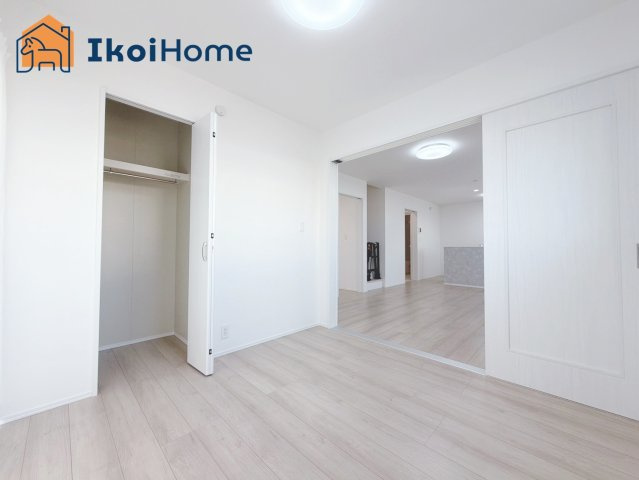 明石市二見町東二見全5棟Ｄ号棟　新築戸建の内装|◆同社施工例◆オプションで、より一層フローリングを強くする10年保証のコーティングもございます。