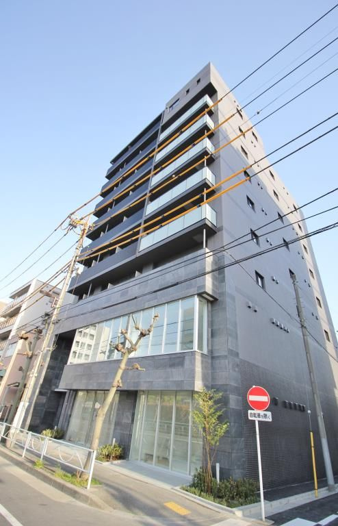 イート　アパートメント　ヴェリタスの外観