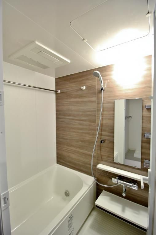イート　アパートメント　ヴェリタスの浴室