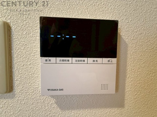 暖房機能があるため、冬場でも温かい浴室で入浴でき、乾燥機能があるため、水気を素早く取り除けます。また、換気機能があるため、湿気を素早く排出してカビや雑菌の発生を防ぐことができます。