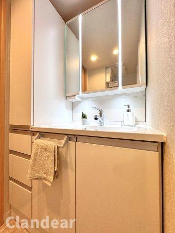 マンション第八松戸の独立洗面台|ドキドキの新生活も、安心してスタート。ぴったりの住まいを見つけませんか？クランディアが一緒に住まい選びをサポートします‼　まずは、お気軽にお問合せください　＃クランディア