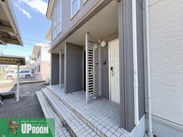 クローバーハウス/ウィルコート クローバーハウスのエントランス