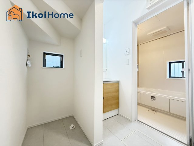 明石市二見町東二見全5棟E号棟　新築戸建のトイレ|◆同社施工例◆トイレが2か所あるので夜中も安心です。朝のトイレ渋滞も心配いりません。