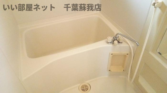 ラフィネート葛城の浴室|落ち着いた空間のお風呂です