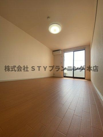 仲介手数料０円！クレベール庄内緑地の洋室