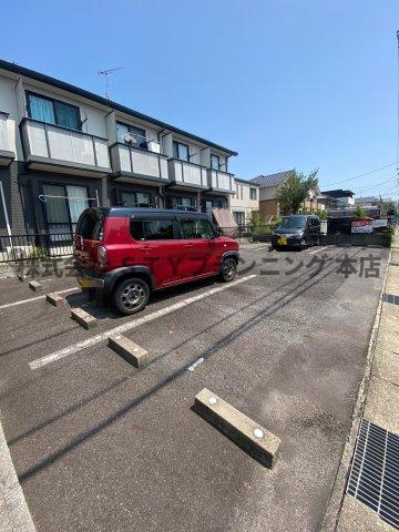 仲介手数料０円！クレベール庄内緑地の駐車場