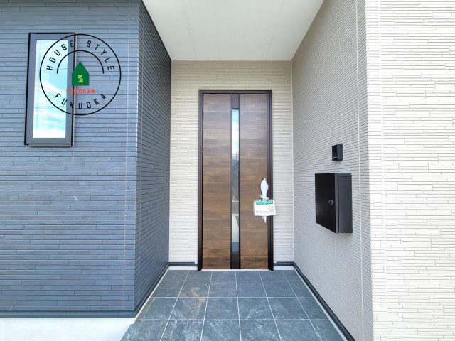 糸島市前原北2丁目第1-3棟（1号棟）の外観：施工例|おでかけの時も帰った時も、「我が家」を最初に感じでもらえる素敵な空間に。