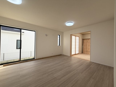 【居間・リビング】 | 八重瀬町安里（全3棟）ラストA号棟 | A号棟　LDK16帖♪