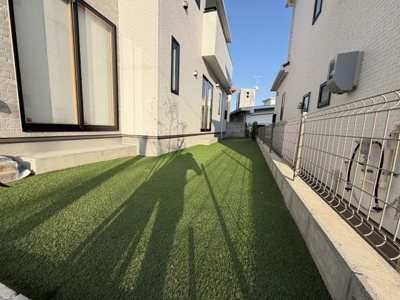 【庭】 | 八重瀬町安里（全3棟）ラストA号棟 | A号棟　お庭付き♪