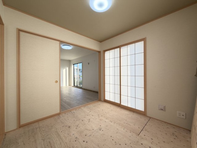 【和室】 | 八重瀬町安里（全3棟）ラストA号棟 | A号棟　和室4.5帖＋収納付き♪