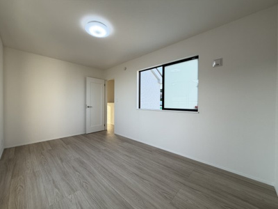 【洋室】 | 八重瀬町安里（全3棟）ラストA号棟 | A号棟　洋室7.5帖＋WIC付き♪