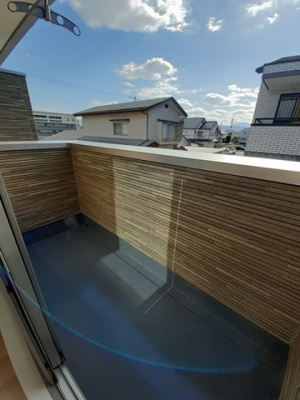 【バルコニー】 | ヴィラ空港通 | バルコニーがあります