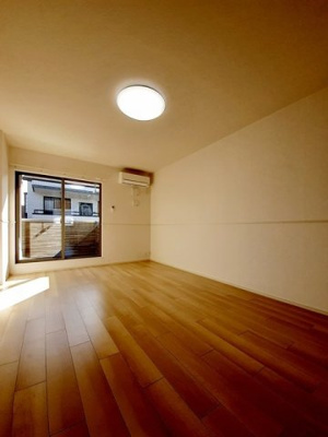 【内装】 | ヴィラ空港通 | 明るい室内です