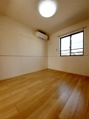 【内装】 | ヴィラ空港通 | 明るい色調の室内です