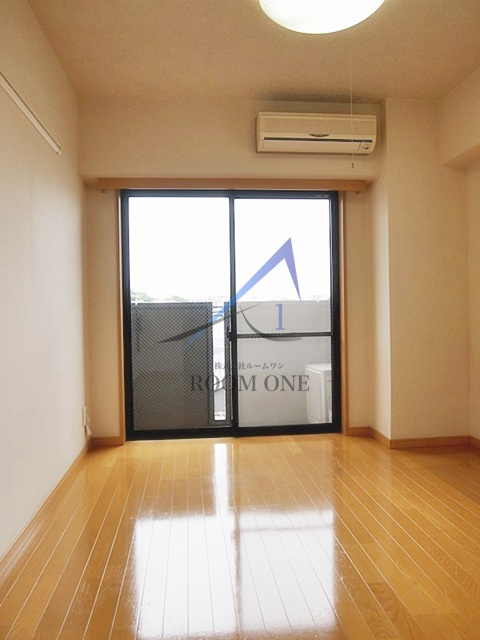 ルーブル千鳥町の居間・リビング|洋室のお部屋です。