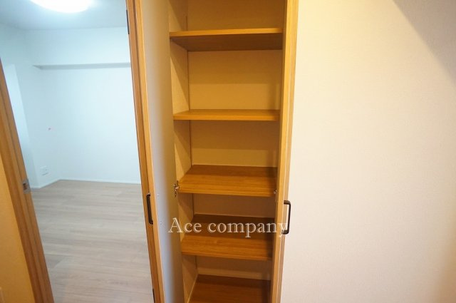 【収納】 | 東大阪サンハイツ | 廊下にある収納です♪