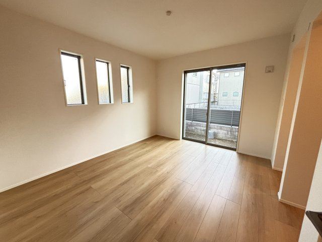 西国立戸建ての洋室