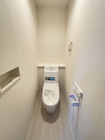 西国立戸建てのトイレ