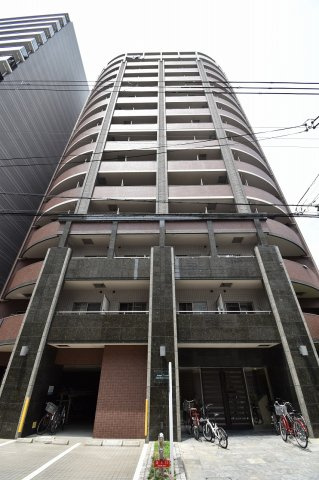 アーデンタワー西本町の外観