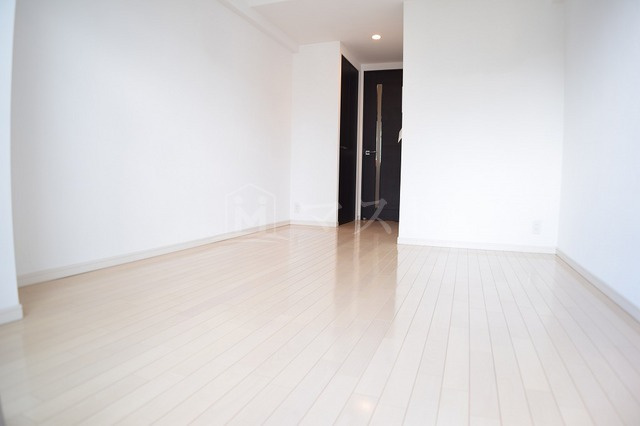 アーデンタワー西本町の居間・リビング