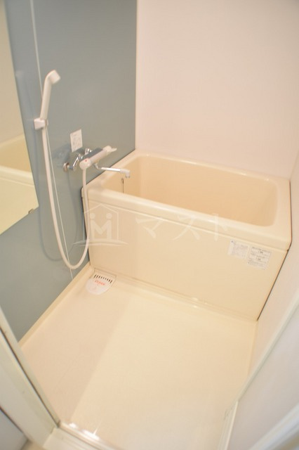 アーデンタワー西本町の浴室